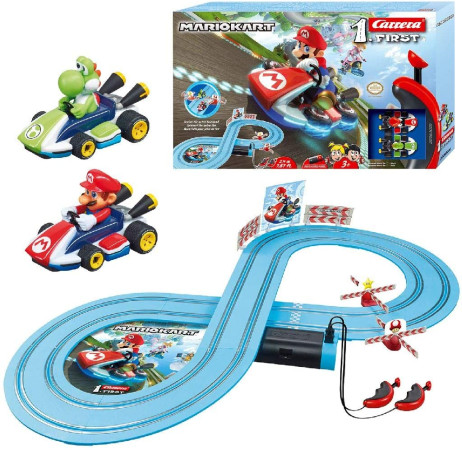 Set pista da corsa a batteria e due macchinine con Mario e Yoshi 