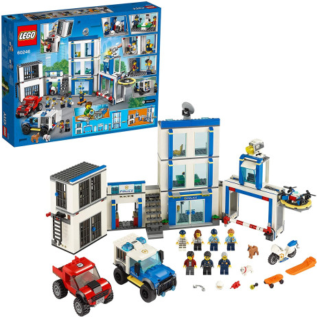 LEGO City Stazione di Polizia, Set di Costruzioni per Bambini con 2 Camion Giocattolo, Mattoncini Sonori e Luminosi, un Drone e una Motocicletta, 60246